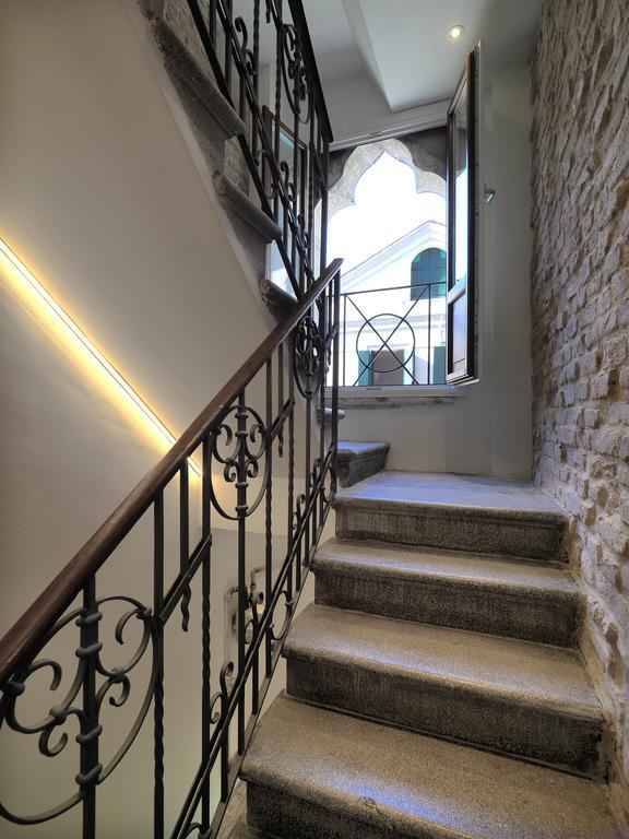 Апартаменты Majestic Rialto House By Wonderful Italy Венеция Экстерьер фото
